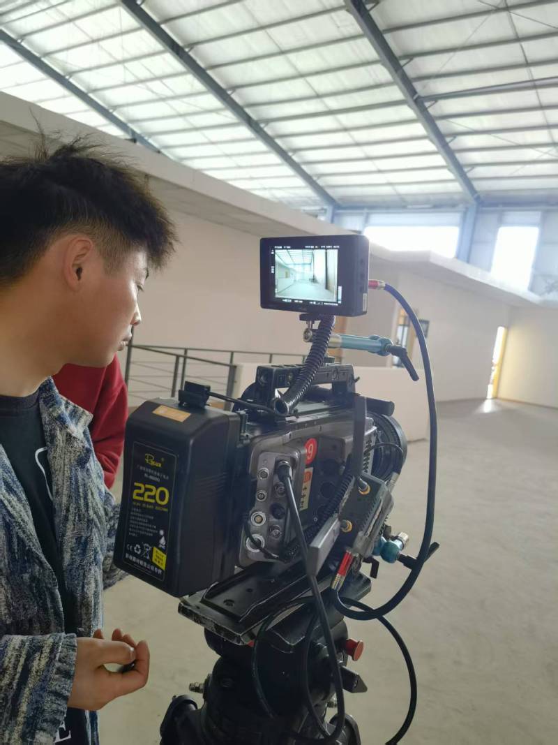 创新驱动，智领未来——信宜市TVC与广告片拍摄制作的创新实践
